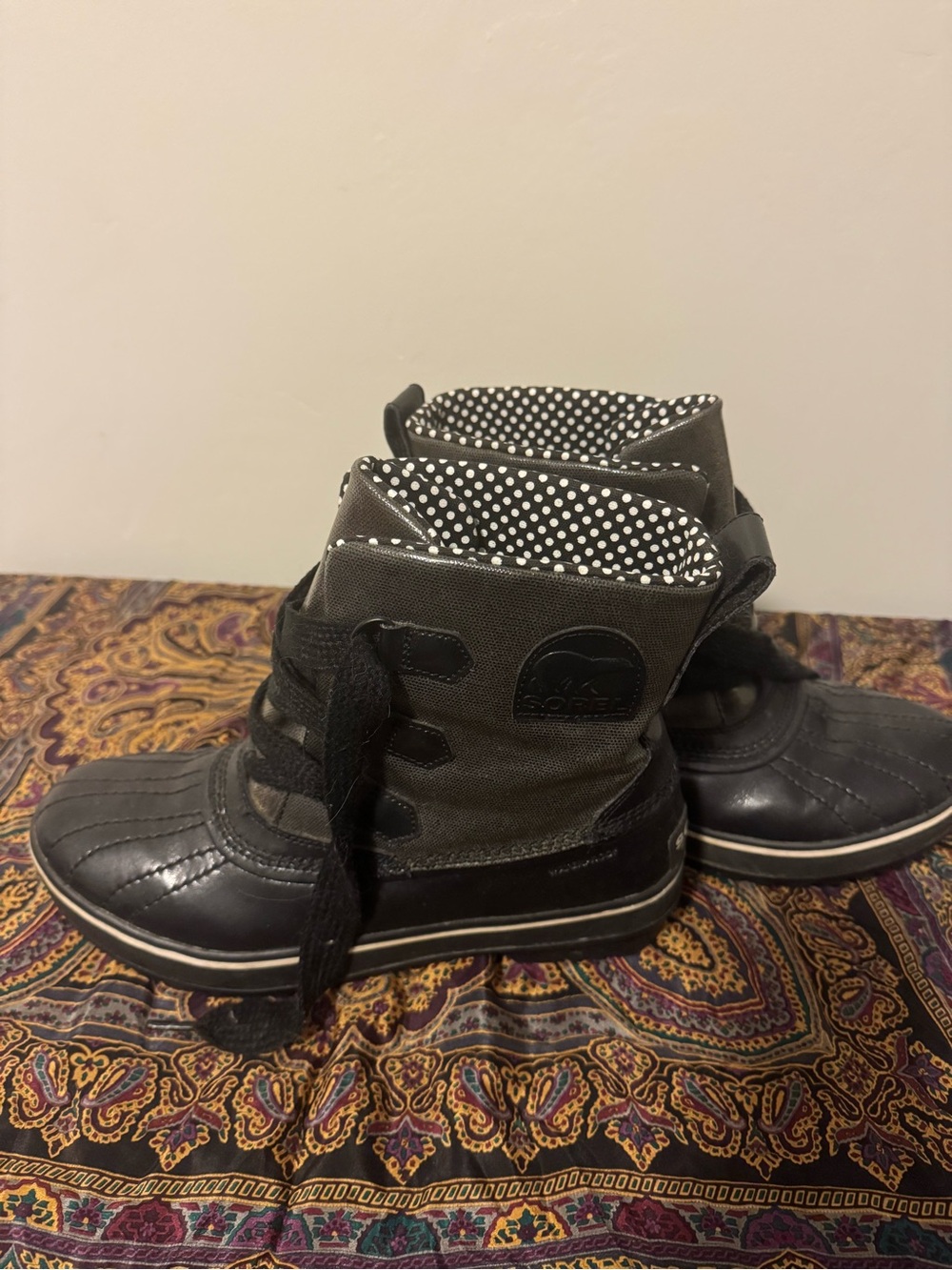 Sorel Kids Black and Gray Polka-Dot Lined Winter Boots
